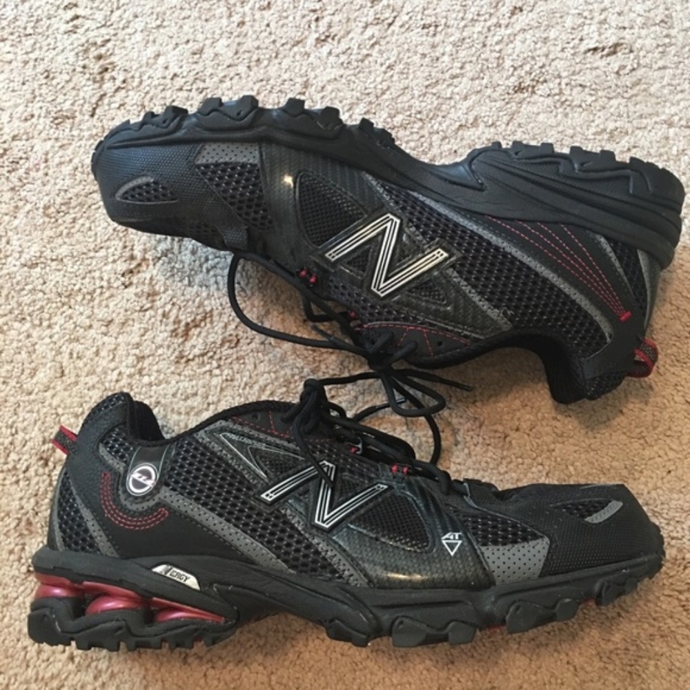 NEW BALANCE 814 TRAIL RUNNING SHOES